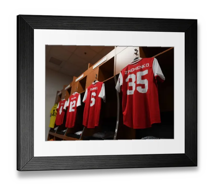Framed Print : Arsenal's Zinchenko Prepares for Chelsea Clash in Florida Cup