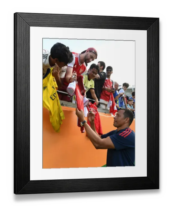 Framed Print : Gilberto Reunites with Arsenal Fans Before Chelsea Showdown - Florida Cup 2022-23