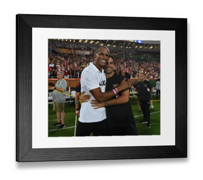 Framed Print : Arsenal's Mikel Arteta Meets Rivaldo After Chelsea Clash in Florida Cup 2022-23