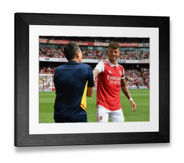 Framed Print : Arsenal's Ben White Gears Up for Arsenal v Sevilla: Emirates Cup 2022 Framed Print : Arsenal's Ben White Gears Up for Arsenal v Sevilla: Emirates Cup 2022
