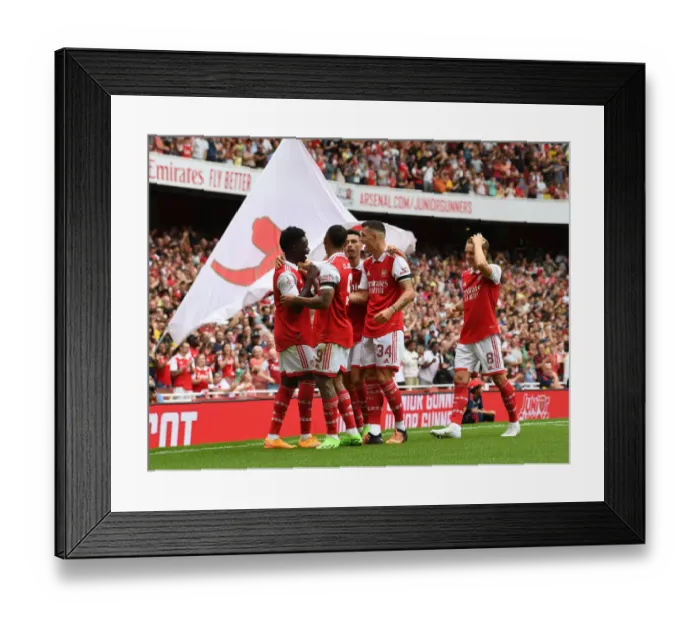 Framed Print : Arsenal's Bukayo Saka Scores Fourth Goal in Emirates Cup Victory over Sevilla