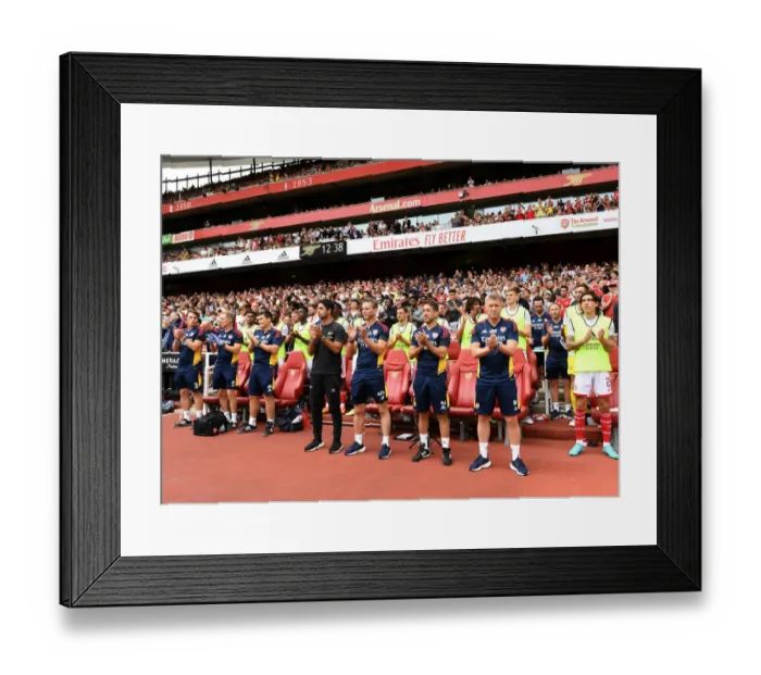 Framed Print : Arsenal Pays Tribute: Minutes Applause for Terry Neill Framed Print : Arsenal Pays Tribute: Minutes Applause for Terry Neill