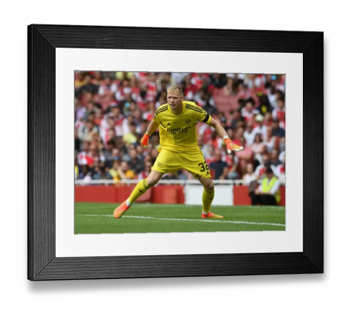 Framed Print : Arsenal's Aaron Ramsdale in Action: Arsenal vs Sevilla, Emirates Cup 2022