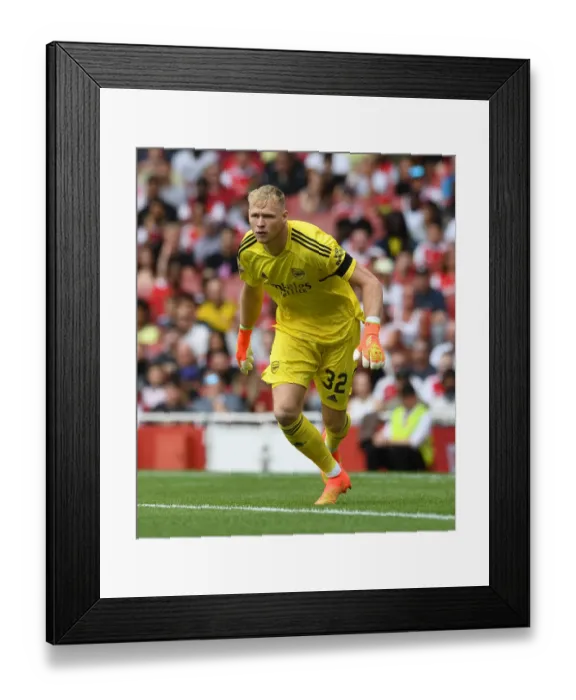 Framed Print : Arsenal's Aaron Ramsdale in Action: Arsenal vs Sevilla, Emirates Cup 2022