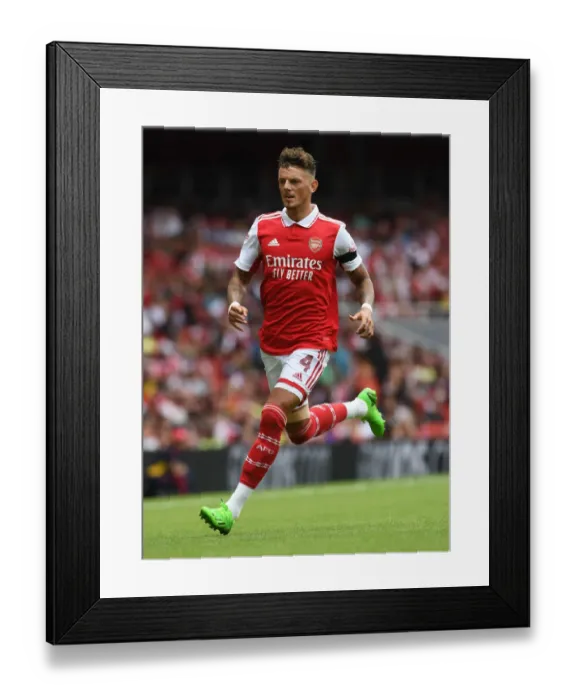 Framed Print : Arsenal's Ben White Stands Out in Emirates Cup Battle Against Sevilla, 2022 Framed Print : Arsenal's Ben White Stands Out in Emirates Cup Battle Against Sevilla, 2022