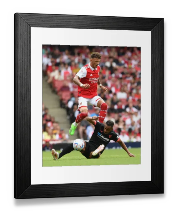 Framed Print : Arsenal vs Sevilla: Battle at the Emirates - Pre-Season Friendly 2022 Framed Print : Arsenal vs Sevilla: Battle at the Emirates - Pre-Season Friendly 2022