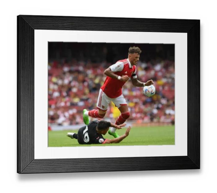 Framed Print : Battle at the Emirates: Arsenal vs Sevilla - Pre-Season Friendly 2022 Framed Print : Battle at the Emirates: Arsenal vs Sevilla - Pre-Season Friendly 2022