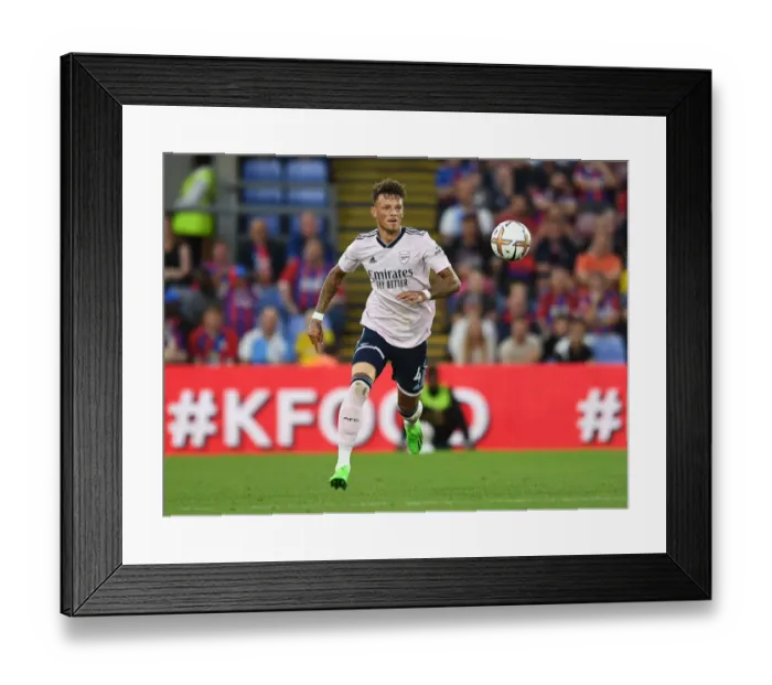 Framed Print : Ben White in Action: Crystal Palace vs Arsenal, 2022-23 Premier League