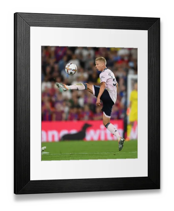 Framed Print : Arsenal's Zinchenko in Action: Crystal Palace vs. Arsenal, Premier League 2022-23 Framed Print : Arsenal's Zinchenko in Action: Crystal Palace vs. Arsenal, Premier League 2022-23
