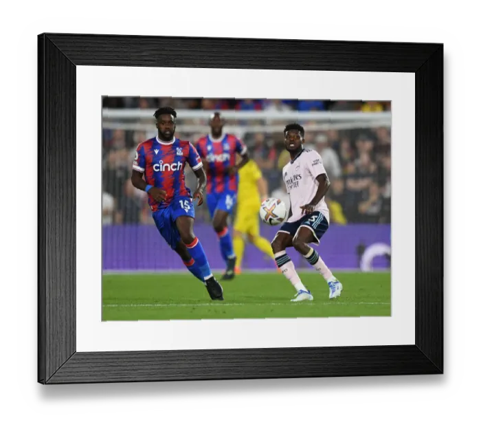 Framed Print : Thomas Partey Faces Pressure from Jeffrey Schlupp in Crystal Palace vs Arsenal Premier League Clash (2022-23)
