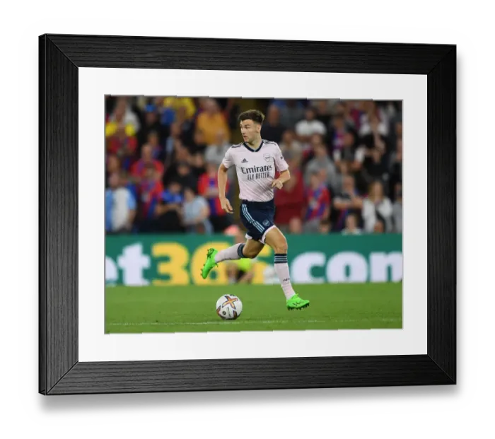 Framed Print : Arsenal's Kieran Tierney in Action against Crystal Palace in 2022-23 Premier League