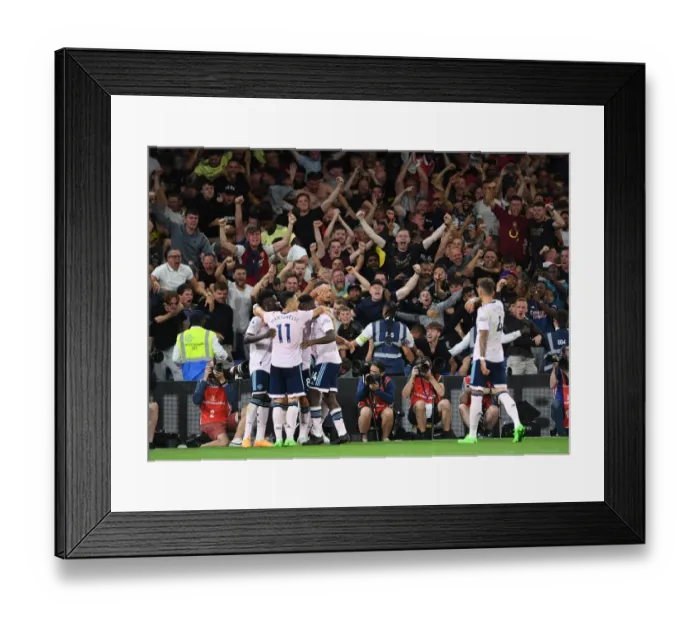 Framed Print : Arsenal Fans Celebrate Second Goal vs Crystal Palace in 2022-23 Premier League