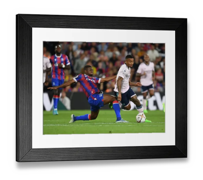 Framed Print : Gabriel Jesus Debut: Arsenal Kick Off 2022-23 Premier League Season with Win over Crystal Palace