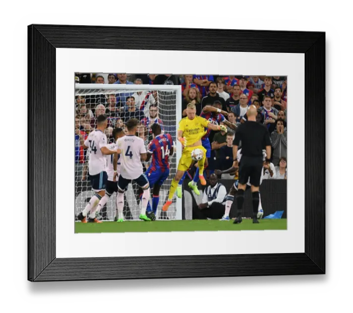 Framed Print : Arsenal's Aaron Ramsdale in Action: Crystal Palace vs Arsenal, Premier League 2022-23 Framed Print : Arsenal's Aaron Ramsdale in Action: Crystal Palace vs Arsenal, Premier League 2022-23
