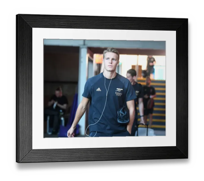 Framed Print : Arsenal's Martin Odegaard Arrives at Selhurst Park Ahead of Crystal Palace Clash (Premier League 2022-23) Framed Print : Arsenal's Martin Odegaard Arrives at Selhurst Park Ahead of Crystal Palace Clash (Premier League 2022-23)