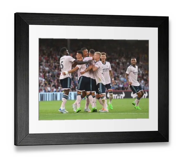 Framed Print : Martinelli's Debut Goal: Arsenal's Winning Start at Crystal Palace (2022-23)