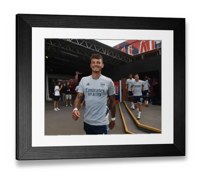 Framed Print : Arsenal's Ben White Ready for Crystal Palace Clash in 2022-23 Premier League