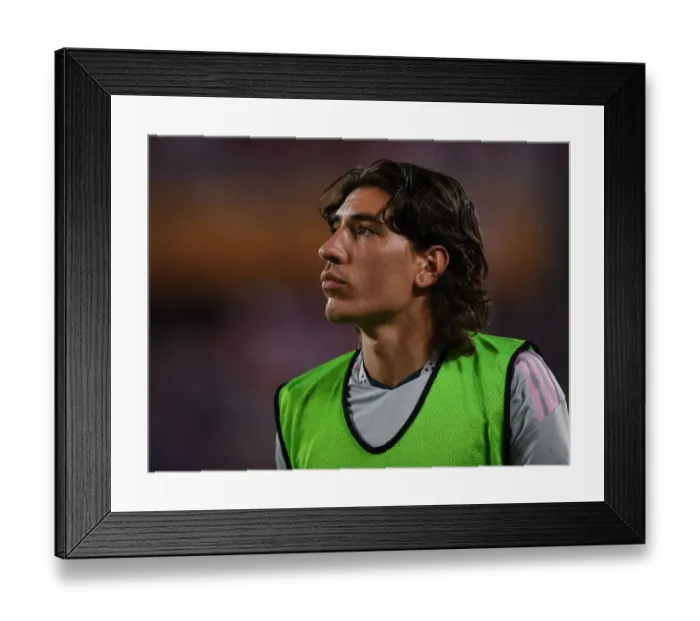 Framed Print : Arsenal's Hector Bellerin Faces Off Against Chelsea in 2022-23 Florida Cup Framed Print : Arsenal's Hector Bellerin Faces Off Against Chelsea in 2022-23 Florida Cup