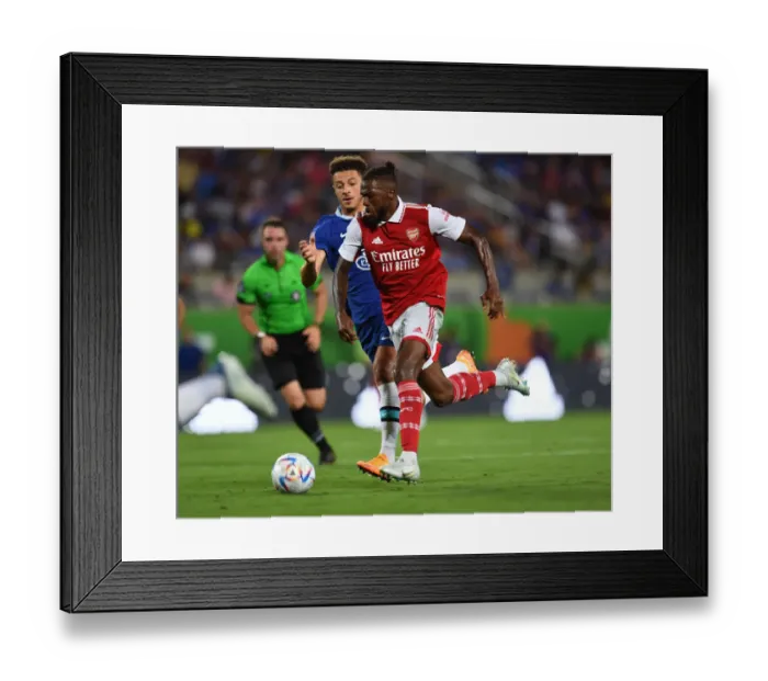 Framed Print : Arsenal's Nuno Tavares Outwits Chelsea's Ethan Ampadu in Florida Cup Clash