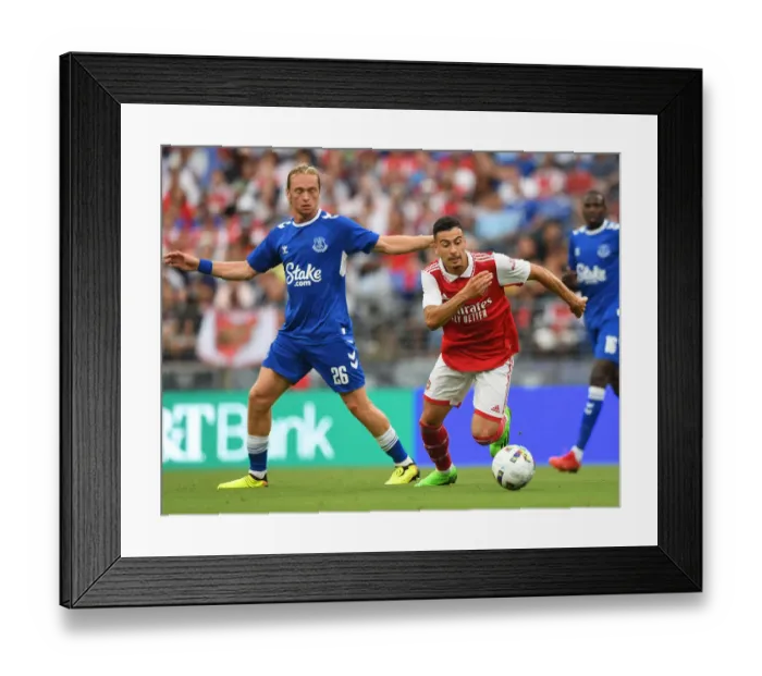 Framed Print : Arsenal's Gabriel Martinelli Outsmarts Everton's Tom Davies: A Pre-Season Masterclass in Baltimore
