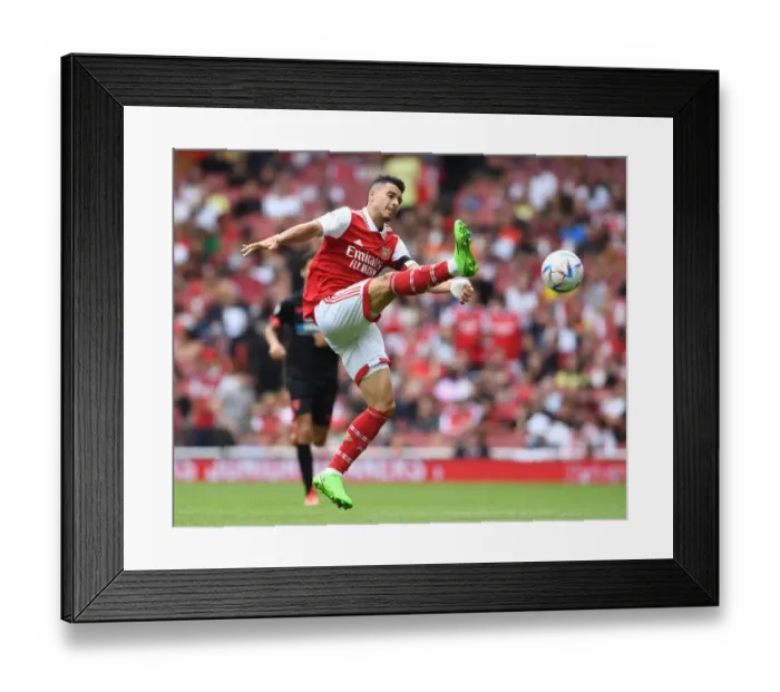 Framed Print : Gabriel Martinelli's Standout Display: Arsenal's Victory over Sevilla in Emirates Cup Framed Print : Gabriel Martinelli's Standout Display: Arsenal's Victory over Sevilla in Emirates Cup