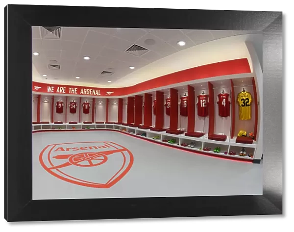 Exclusive Look: Arsenal Changing Room Before Arsenal vs. Sevilla - Emirates Cup 2022
