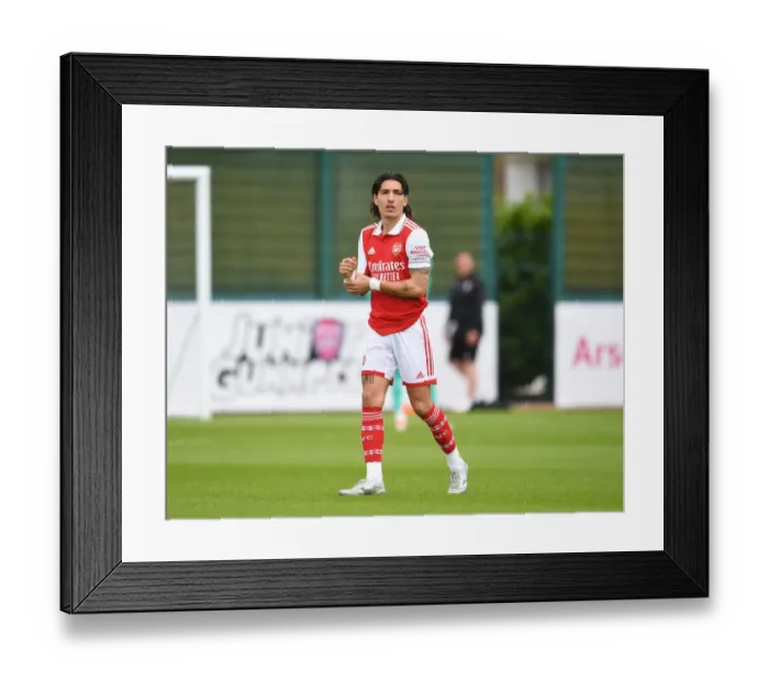 Framed Print : Arsenal's Hector Bellerin Shines in Pre-Season: Arsenal vs Ipswich Town (July 2022)
