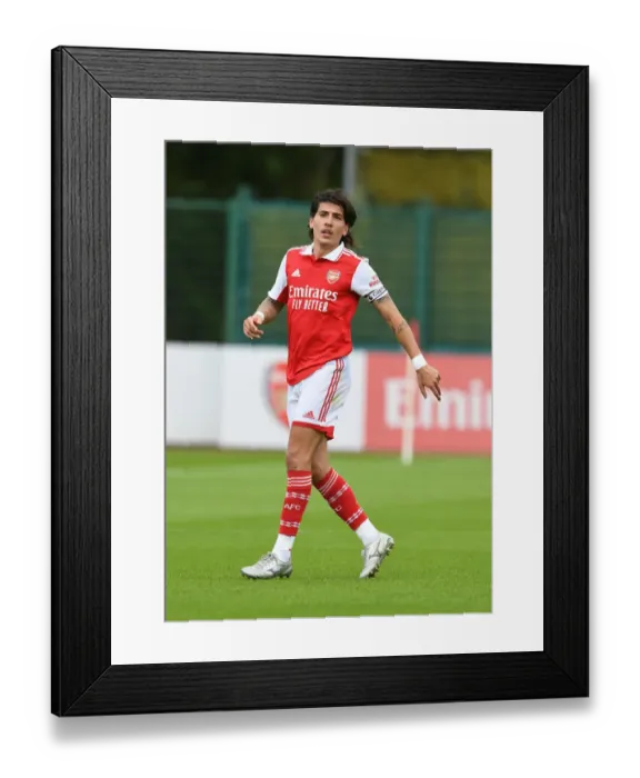 Framed Print : Arsenal's Hector Bellerin in Pre-Season Action: Arsenal vs Ipswich Town (2022) Framed Print : Arsenal's Hector Bellerin in Pre-Season Action: Arsenal vs Ipswich Town (2022)