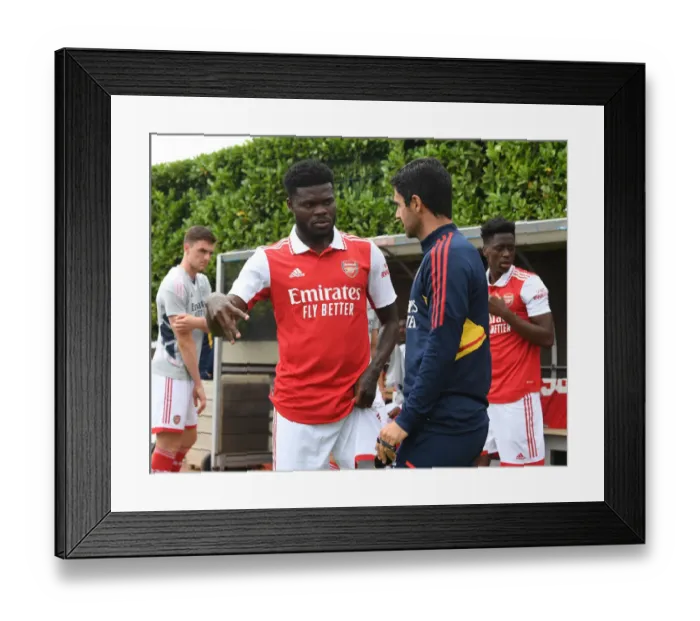 Framed Print : Arsenal Manager Mikel Arteta Consults with Thomas Partey Ahead of Arsenal v Ipswich Town Pre-Season Friendly