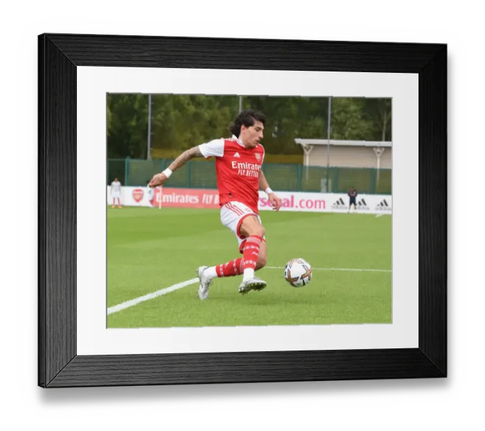 Framed Print : Arsenal's Hector Bellerin in Pre-Season Action Against Ipswich Town