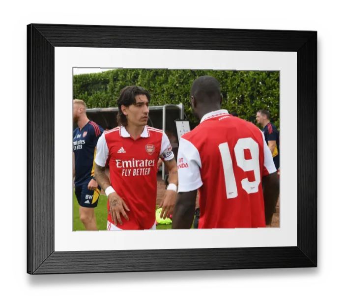 Framed Print : Arsenal's Hector Bellerin Stands Out in Arsenal's Pre-Season Victory over Ipswich Town (July 2022)