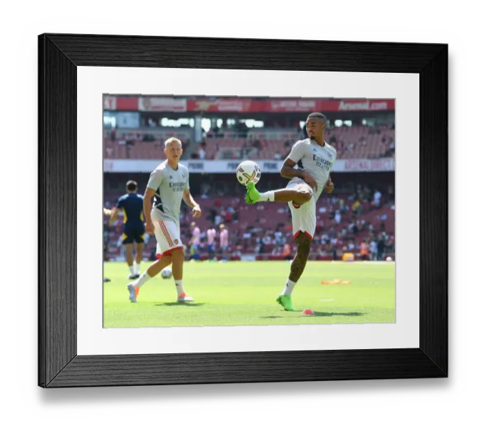 Framed Print : Arsenal's Gabriel Jesus Warms Up Ahead of Arsenal v Leicester City Premier League Clash (2022-23) Framed Print : Arsenal's Gabriel Jesus Warms Up Ahead of Arsenal v Leicester City Premier League Clash (2022-23)