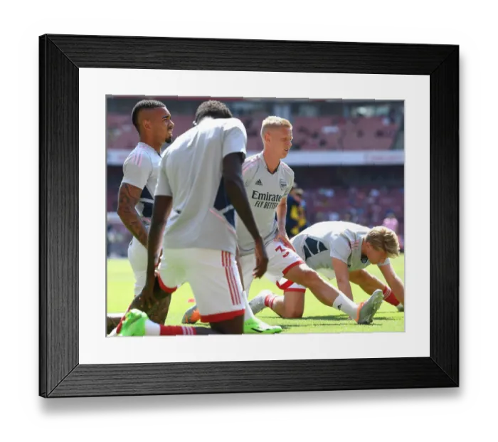 Framed Print : Arsenal's Zinchenko Ready for Leicester Clash in 2022-23 Premier League Framed Print : Arsenal's Zinchenko Ready for Leicester Clash in 2022-23 Premier League