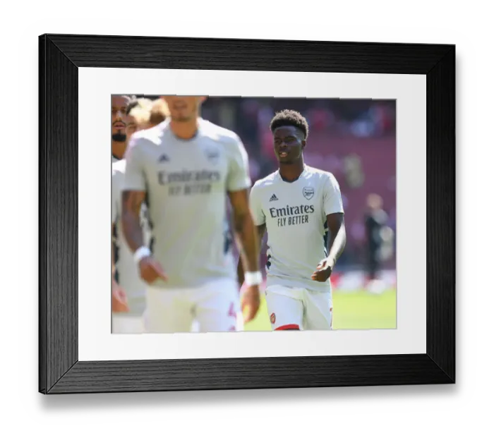 Framed Print : Arsenal's Bukayo Saka Ready for Arsenal v Leicester City Clash in 2022-23 Premier League