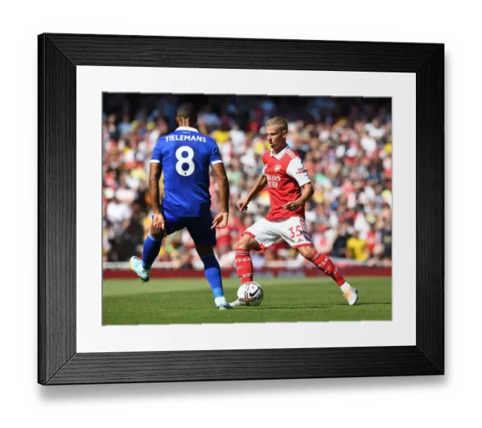 Framed Print : Zinchenko in Action: Arsenal vs. Leicester City, Premier League 2022-23