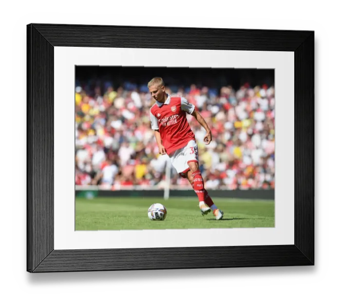 Framed Print : Arsenal's Zinchenko in Action: Arsenal vs. Leicester City, Premier League 2022-23