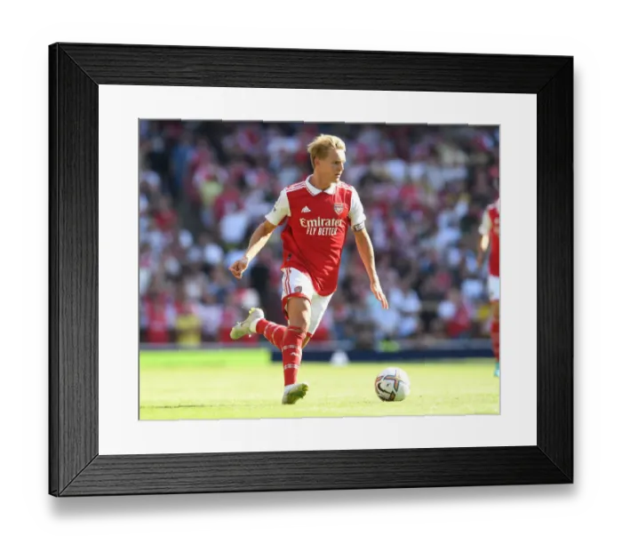 Framed Print : Martin Odegaard's Midfield Showdown: Arsenal vs Leicester City, 2022-23 Premier League Framed Print : Martin Odegaard's Midfield Showdown: Arsenal vs Leicester City, 2022-23 Premier League