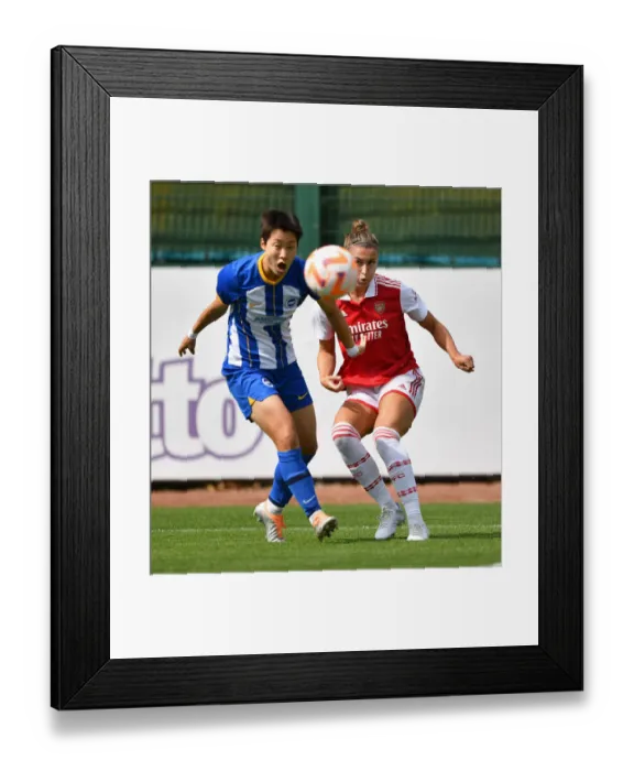 Framed Print : Steph Catley's Star Performance: Arsenal Women vs Brighton & Hove Albion Women (2022-23 Pre-Season Friendly)