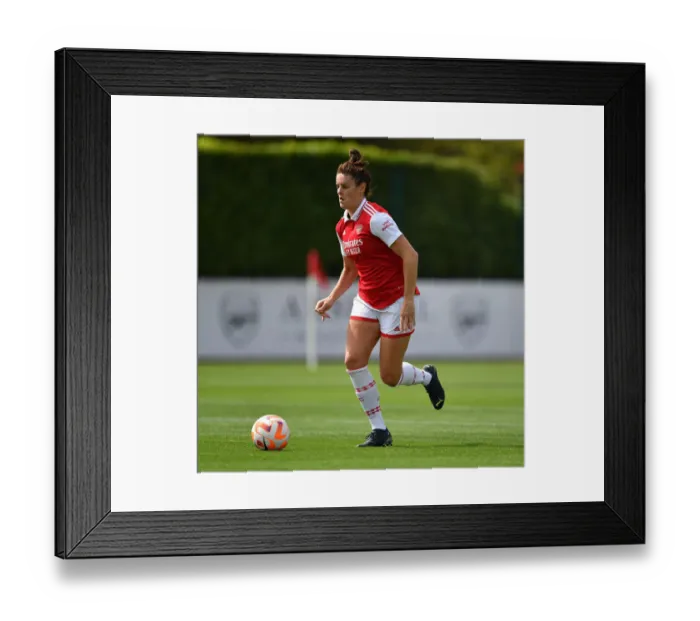 Framed Print : Arsenal Women vs Brighton & Hove Albion Women: Jennifer Beattie in Action (Pre-Season 2022-23)