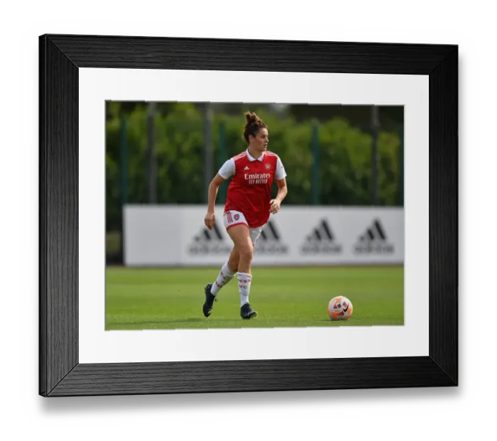 Framed Print : Arsenal Women vs Brighton & Hove Albion Women: Pre-Season Friendly (2022-23) - Jennifer Beattie in Action