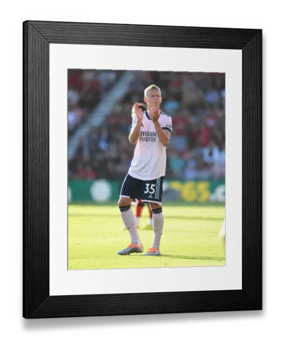 Framed Print : Arsenal's Oleksandr Zinchenko Applauding Fans in AFC Bournemouth vs Arsenal Premier League Match (2022-23)
