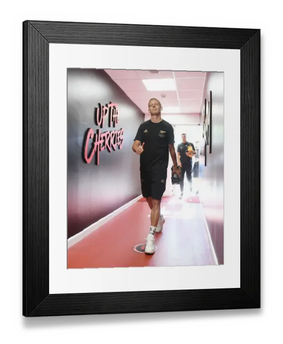 Framed Print : Arsenal's Oleksandr Zinchenko Gears Up for AFC Bournemouth Clash in 2022-23 Premier League