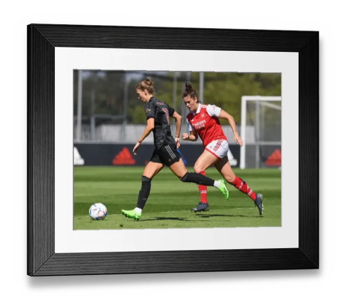 Framed Print : Arsenal Women Train at Adidas Facility in Germany: A Behind-the-Scenes Look