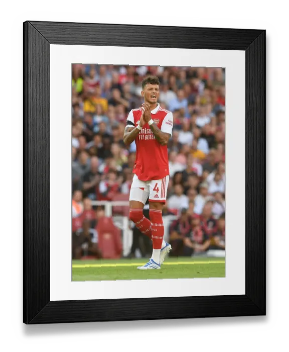 Framed Print : Arsenal's Ben White in Action: Premier League Showdown against Fulham, 2022-23 Framed Print : Arsenal's Ben White in Action: Premier League Showdown against Fulham, 2022-23