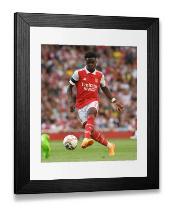 Framed Print : Arsenal's Bukayo Saka in Action: Arsenal vs. Fulham, 2022-23 Premier League