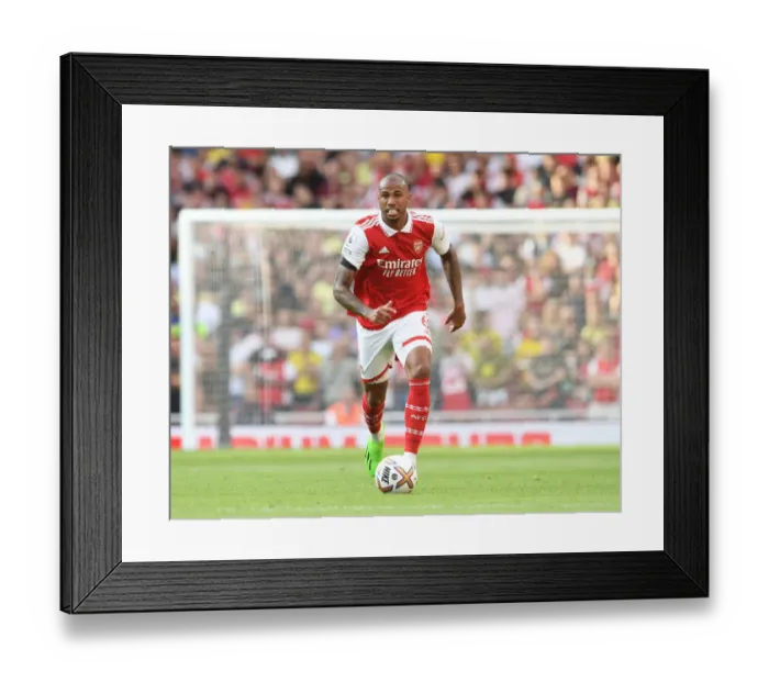Framed Print : Gabriel Magalhaes in Action: Arsenal vs Fulham, 2022-23 Premier League