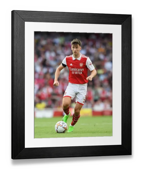 Framed Print : Arsenal's Kieran Tierney in Action against Fulham in 2022-23 Premier League Framed Print : Arsenal's Kieran Tierney in Action against Fulham in 2022-23 Premier League