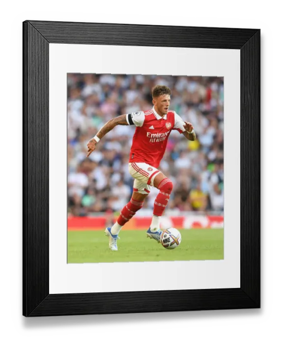 Framed Print : Arsenal's Ben White in Action Against Fulham in 2022-23 Premier League