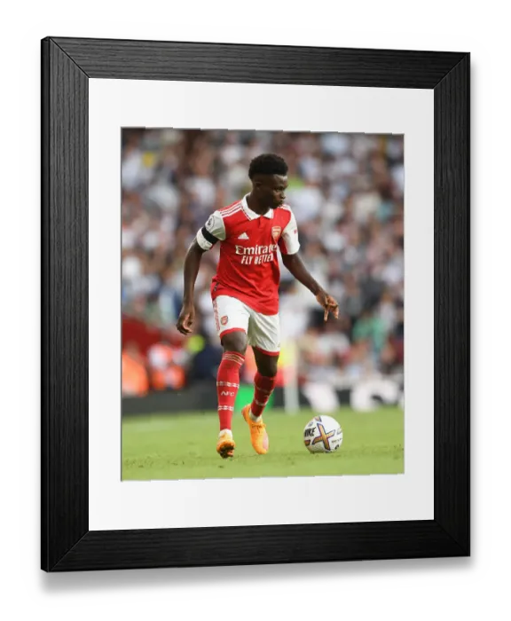 Framed Print : Arsenal's Bukayo Saka in Action: Arsenal vs. Fulham, 2022-23 Premier League Framed Print : Arsenal's Bukayo Saka in Action: Arsenal vs. Fulham, 2022-23 Premier League