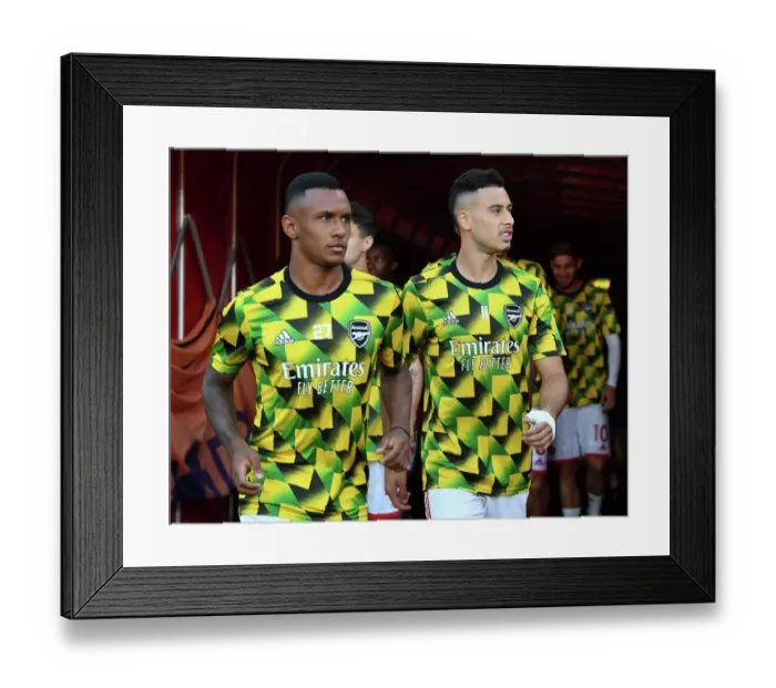 Framed Print : Arsenal FC v Aston Villa - Premier League
